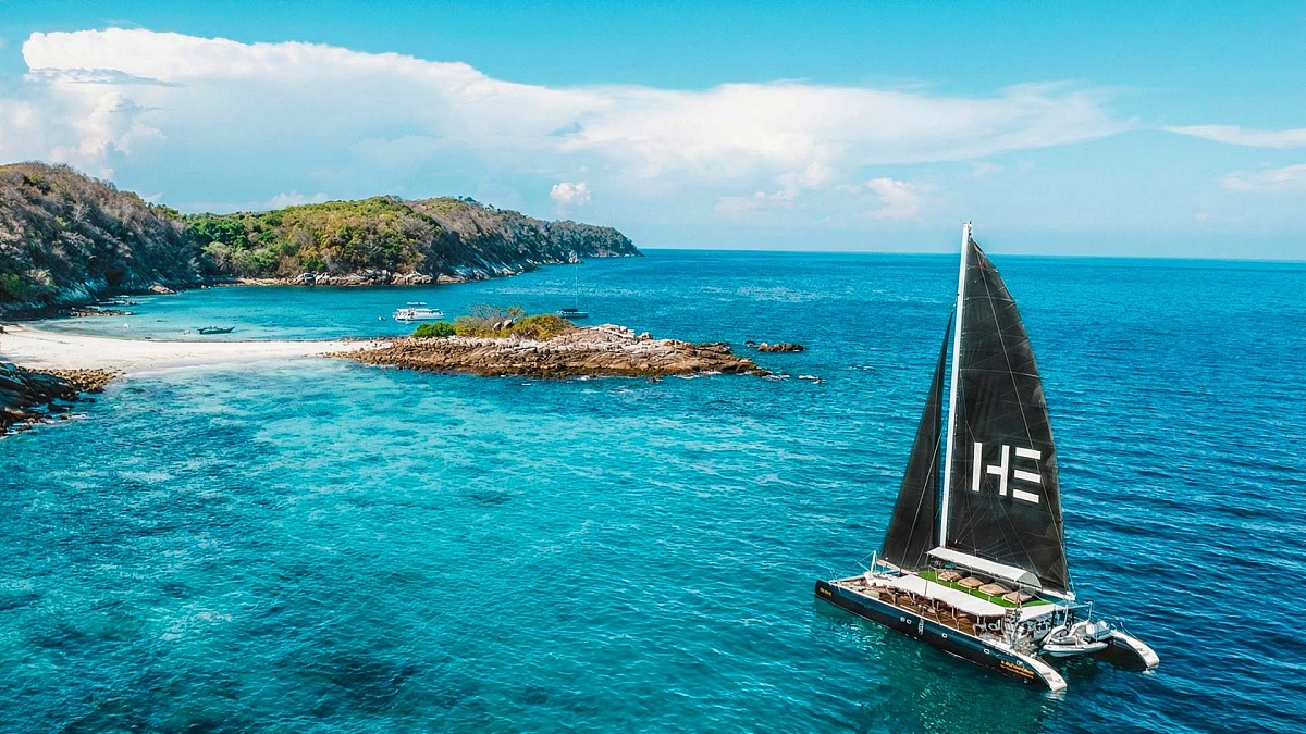 Аренда Party Catamaran 74ft на Пхукете